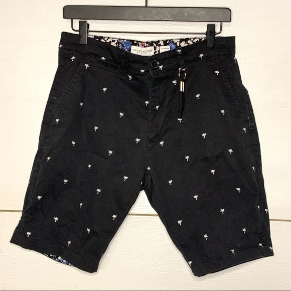 Denim & Flower Tropical Pattern Shorts - Picture 6 of 6